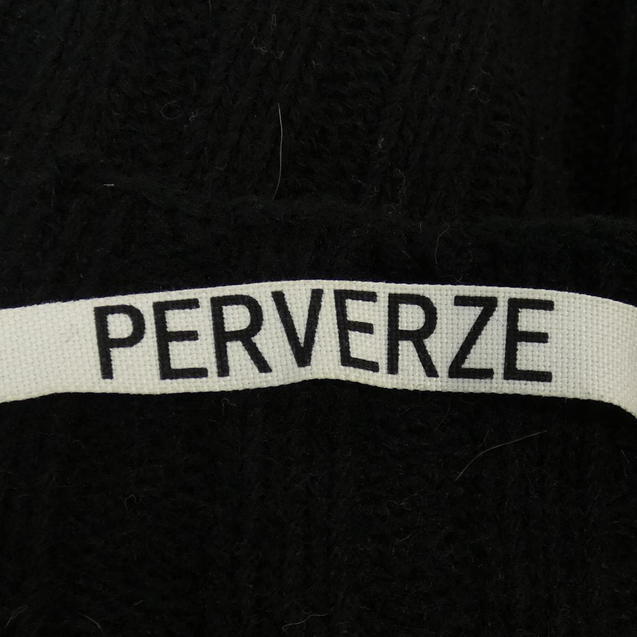 PERVERZE ニット