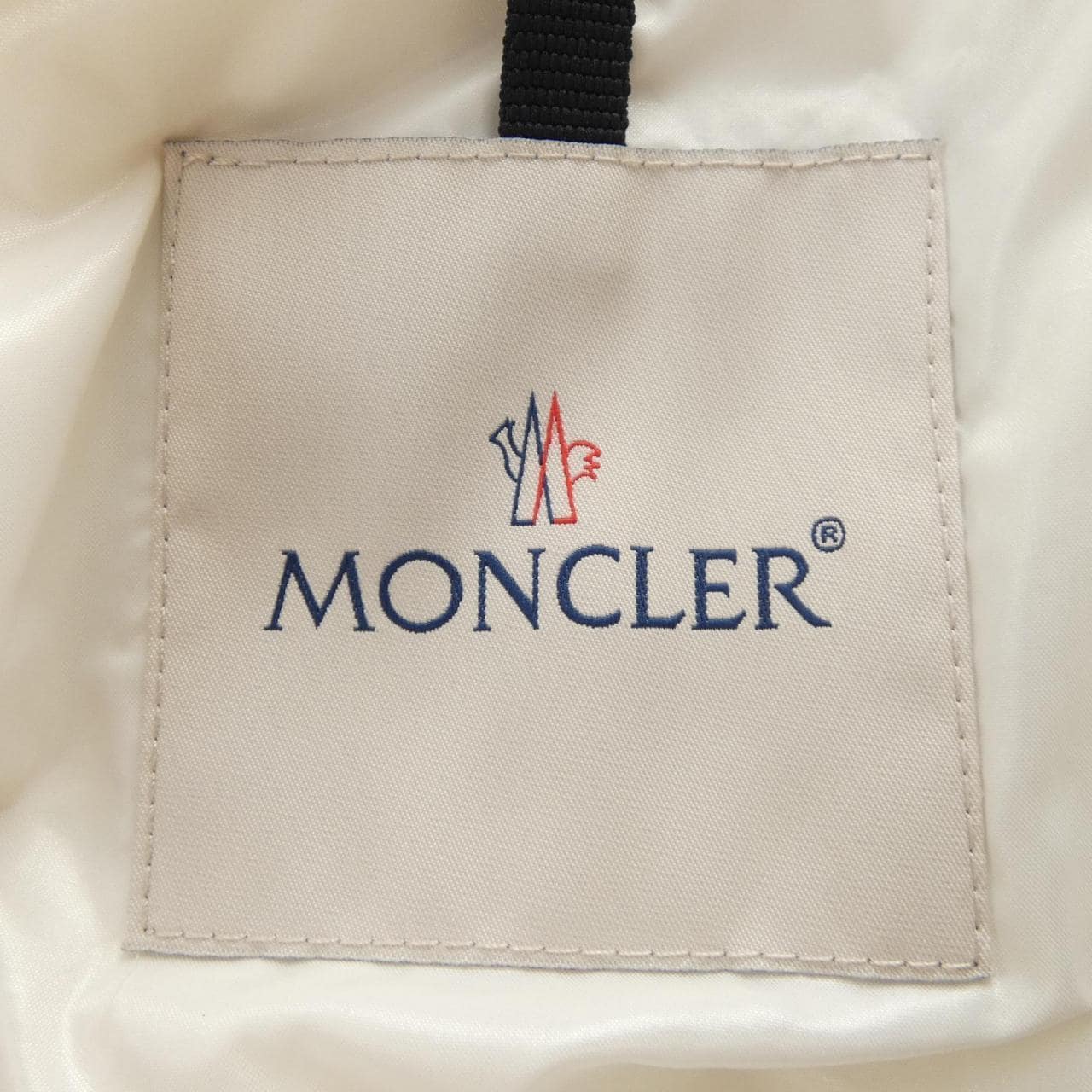 モンクレール MONCLER ダウンジャケット