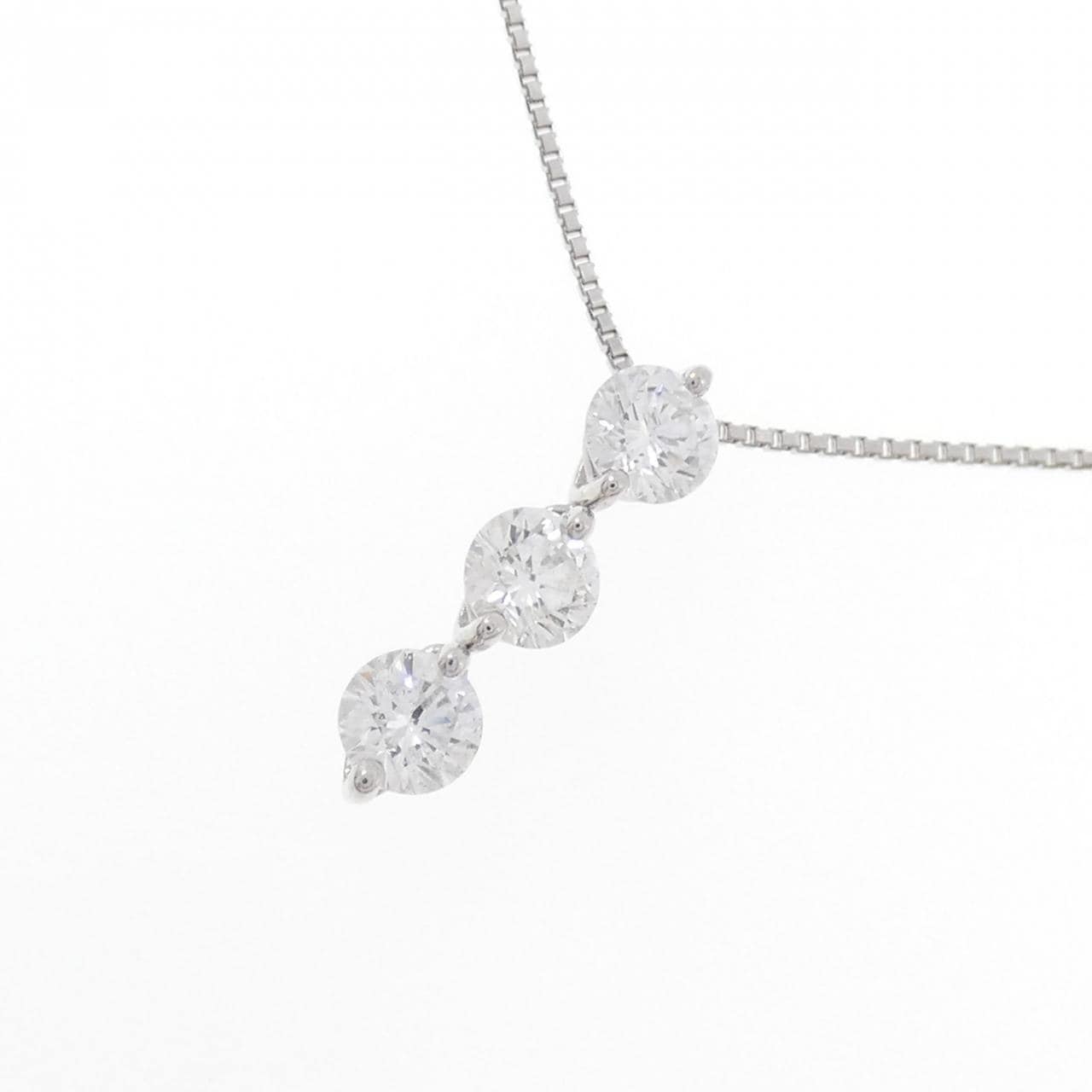 PT Three Stone Diamond Necklace 1.012CT