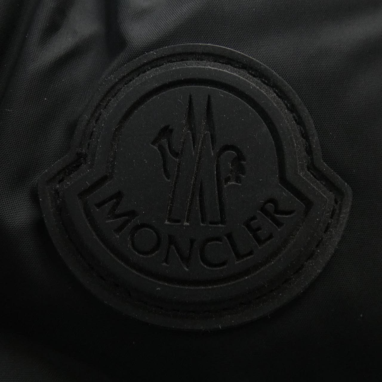 モンクレール MONCLER ダウンジャケット