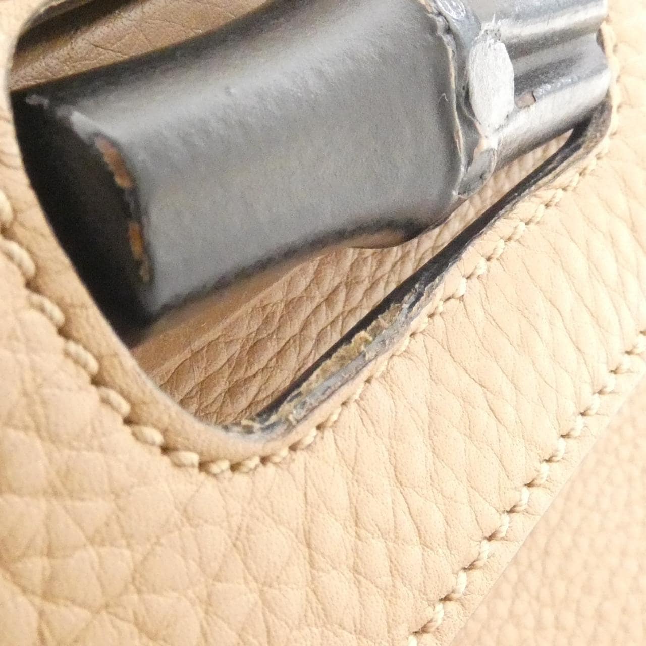 グッチ 370831 A7M0N バッグ