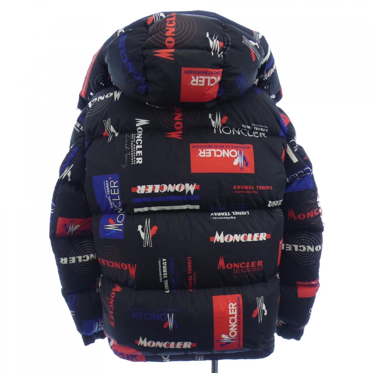 モンクレール MONCLER ダウンジャケット