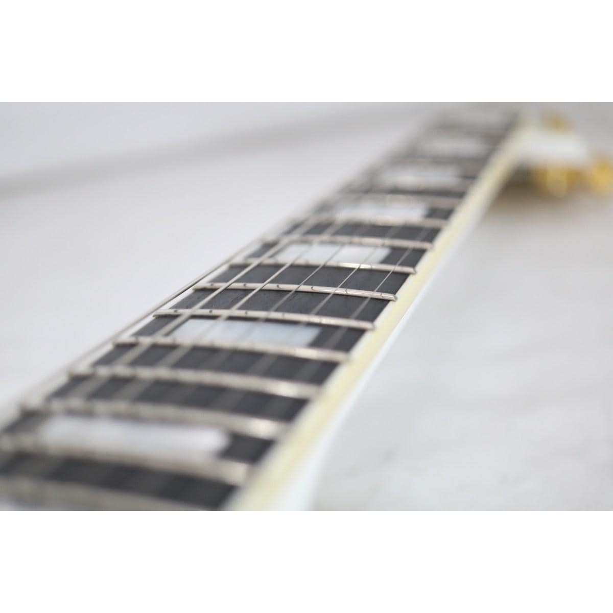 ＥＰＩＰＨＯＮＥ　ＩＮＳＰＩＲＥＤ　ＢＹ　ＧＩＢＳＯＮ　ＣＵＳＴＯＭ　ＬＥＳ　ＰＡＵＬ　ＣＵＳＴＯＭ