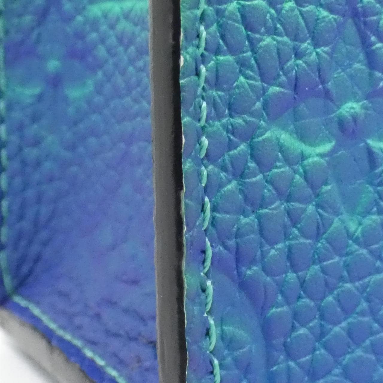 ルイヴィトン トリヨン イリュージョン サック プラXS M81221 ショルダーバッグ