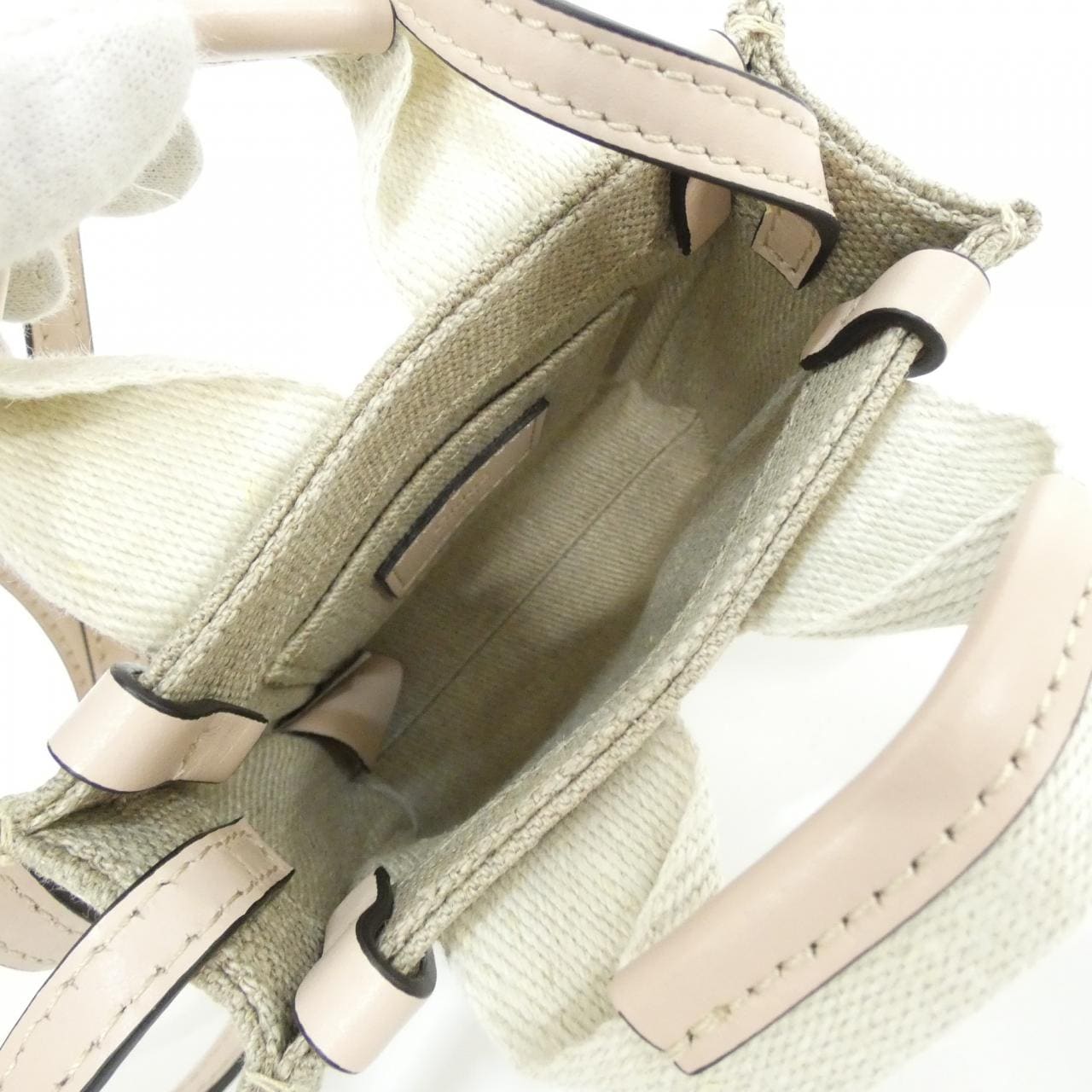 【新品】クロエ ウッディ ナノ トート CHC22AP235 I26 ショルダーバッグ