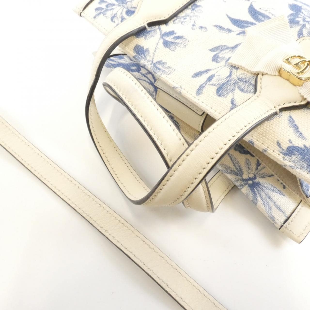 グッチ 443089 K2I1J バッグ