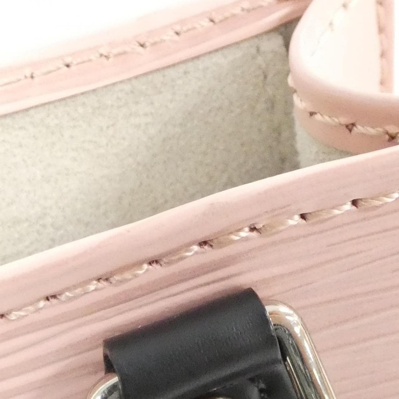 ルイヴィトン エピ プティット サック プラ M69575 ショルダーバッグ