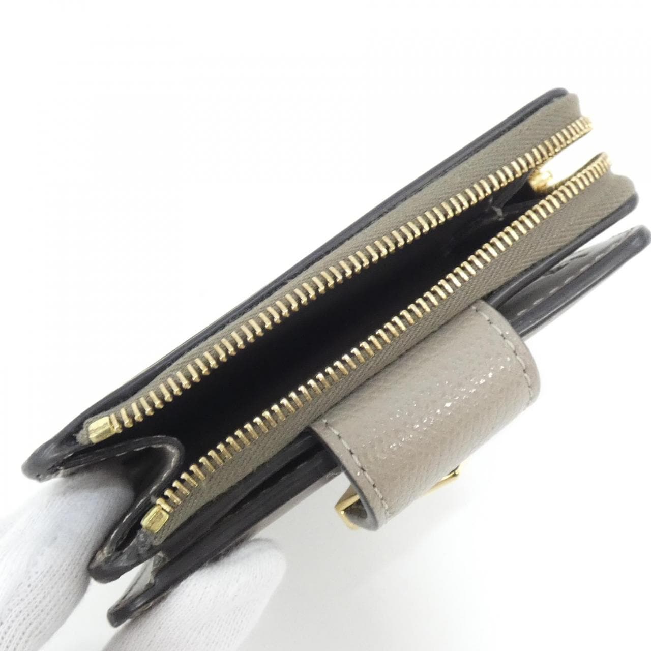 フェンディ FF DIAMOND 8M0490 ALV4 財布