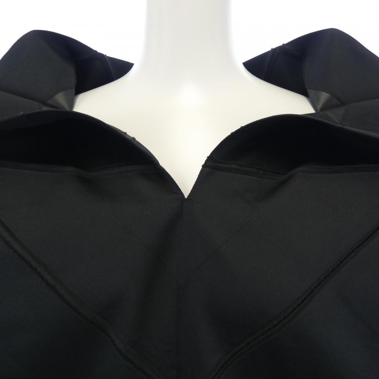 132 5.イッセイミヤケ 132 5.ISSEY MIYAKE IL41FH803 ワンピース