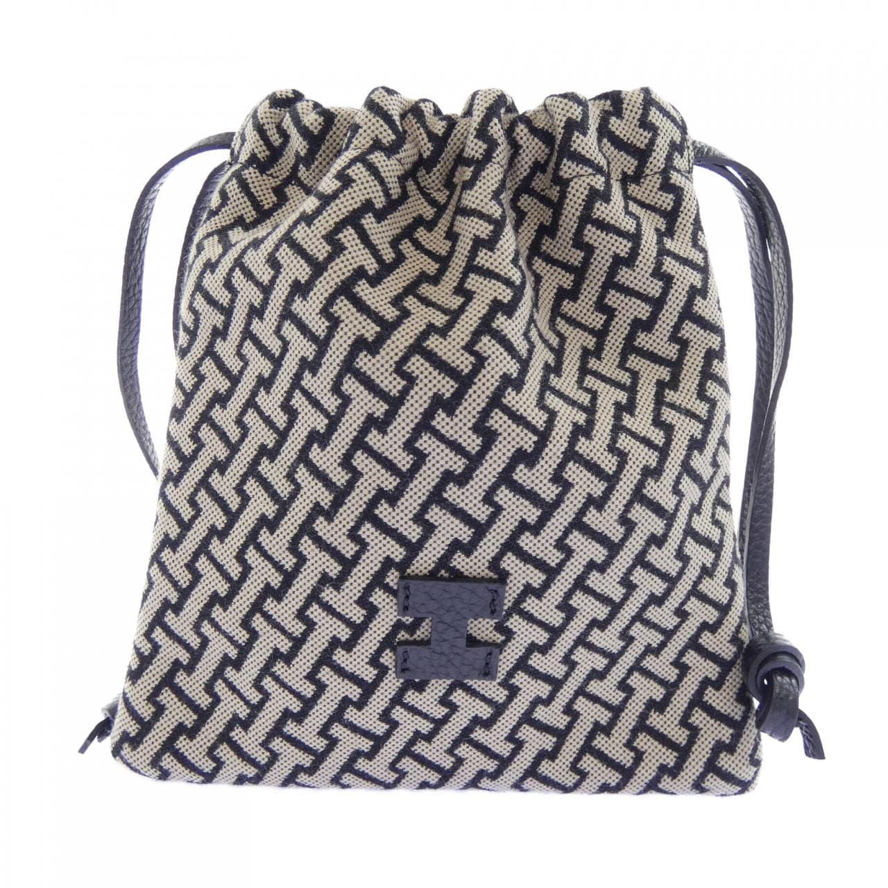 イアクッチ IACUCCI POUCH