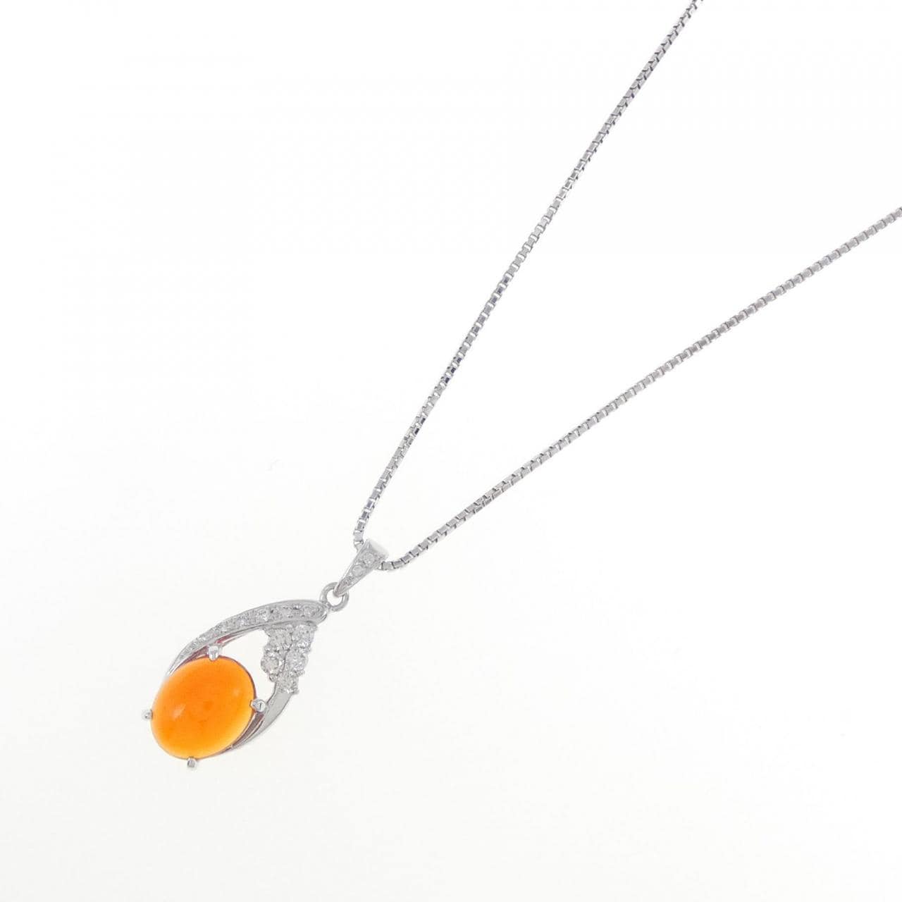 K18WG OPAL necklace 1.89CT