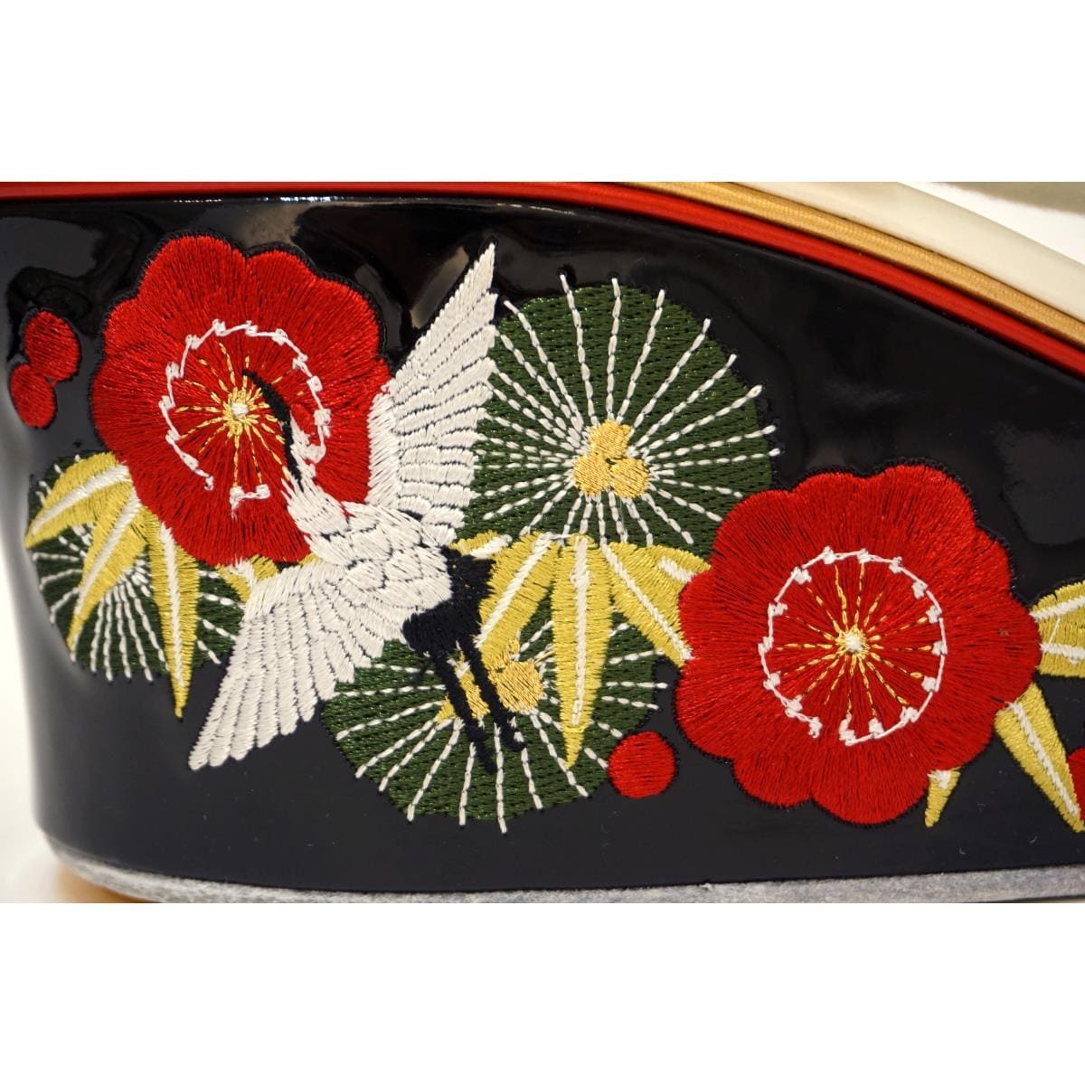 【新品】女士Zori涼鞋，松木色、竹子色和李子色，F碼