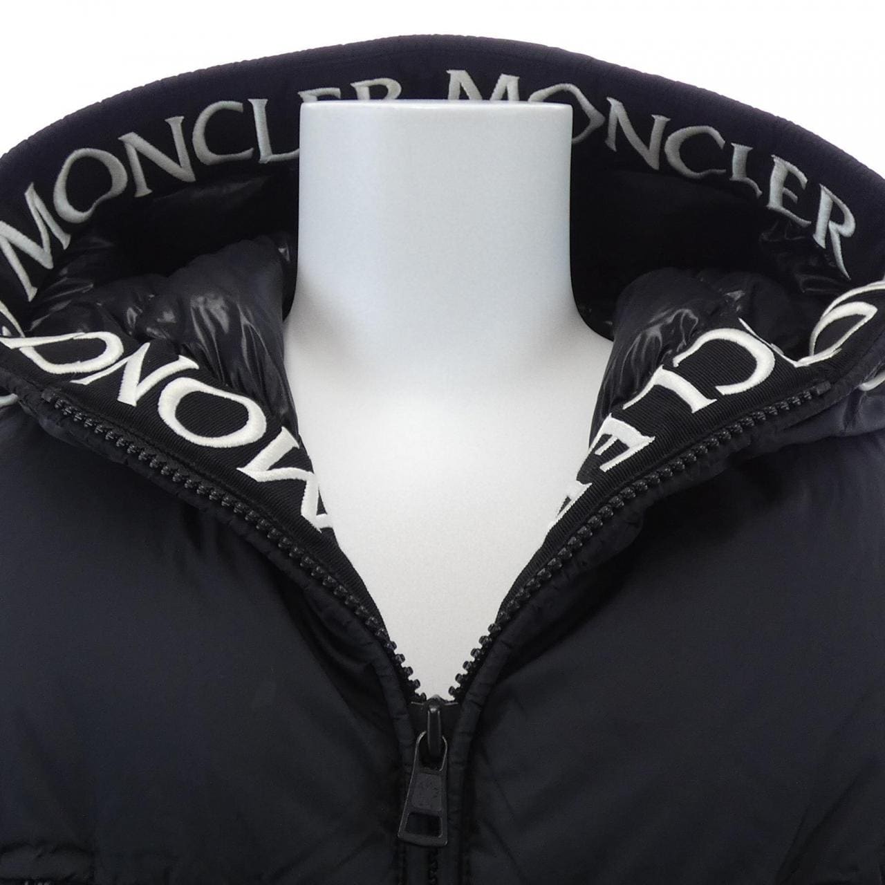モンクレール MONCLER MONTCLA ダウンジャケット