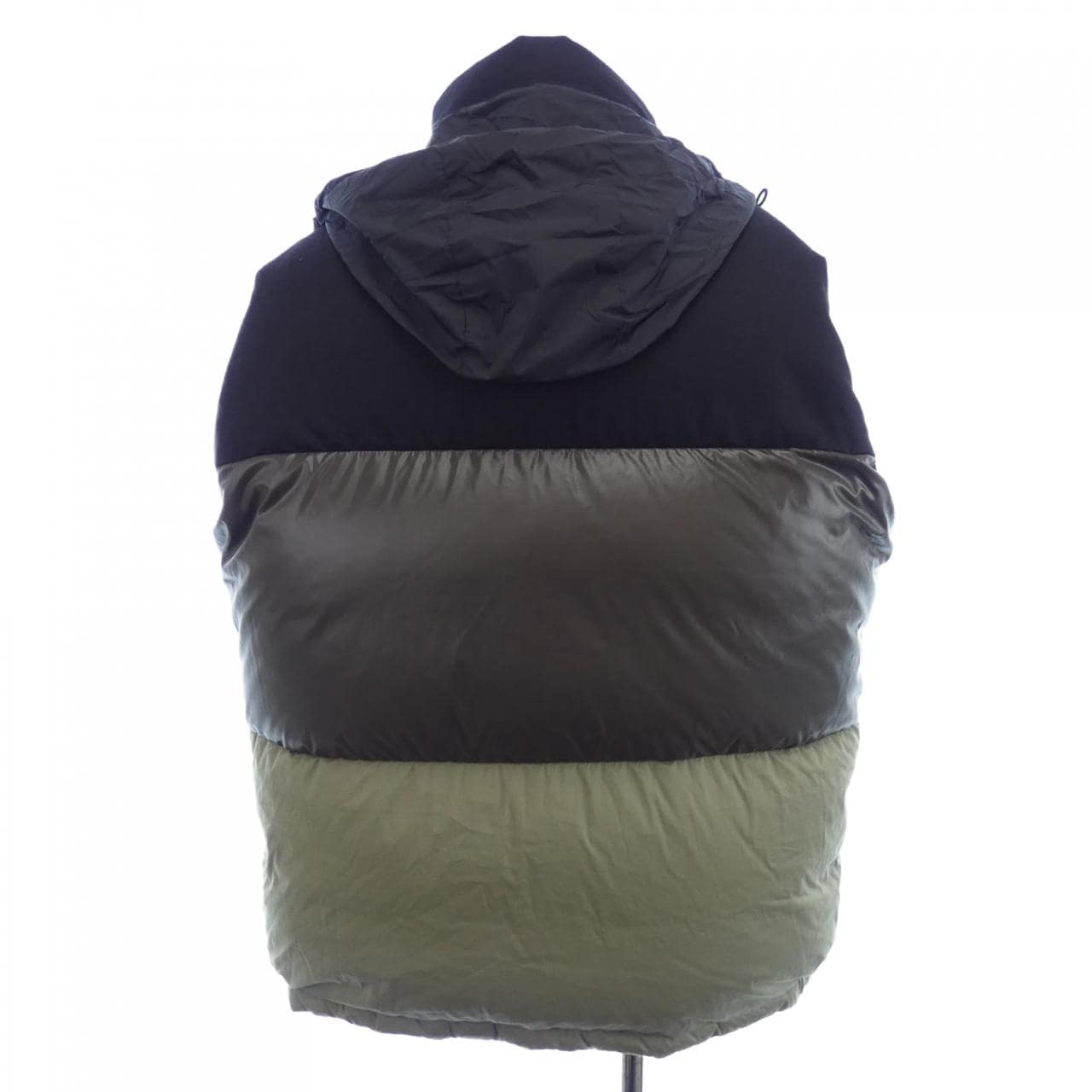 モンクレール MONCLER ダウンジャケット