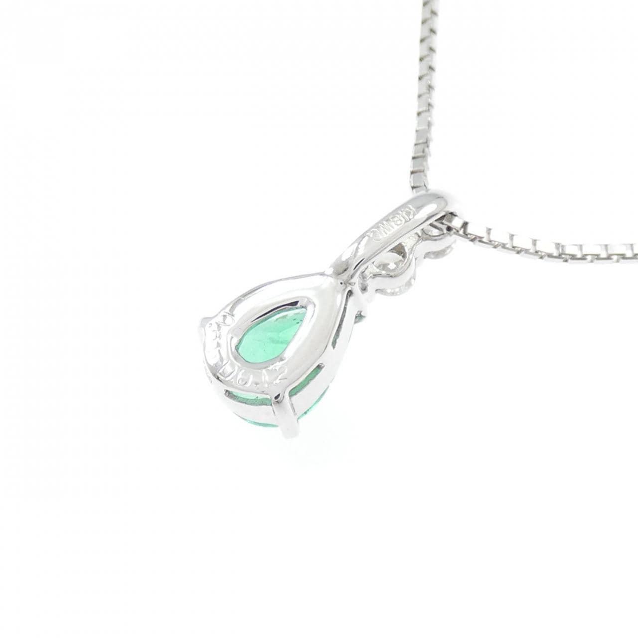 K18WG エメラルド ネックレス 0.85CT