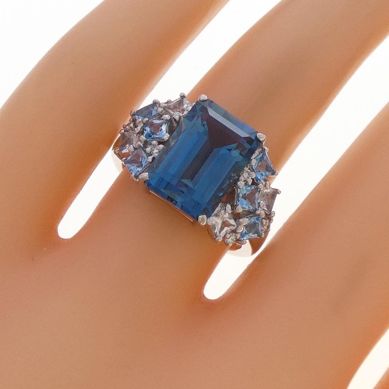 PT900 ブルートパーズ リング 4.50CT