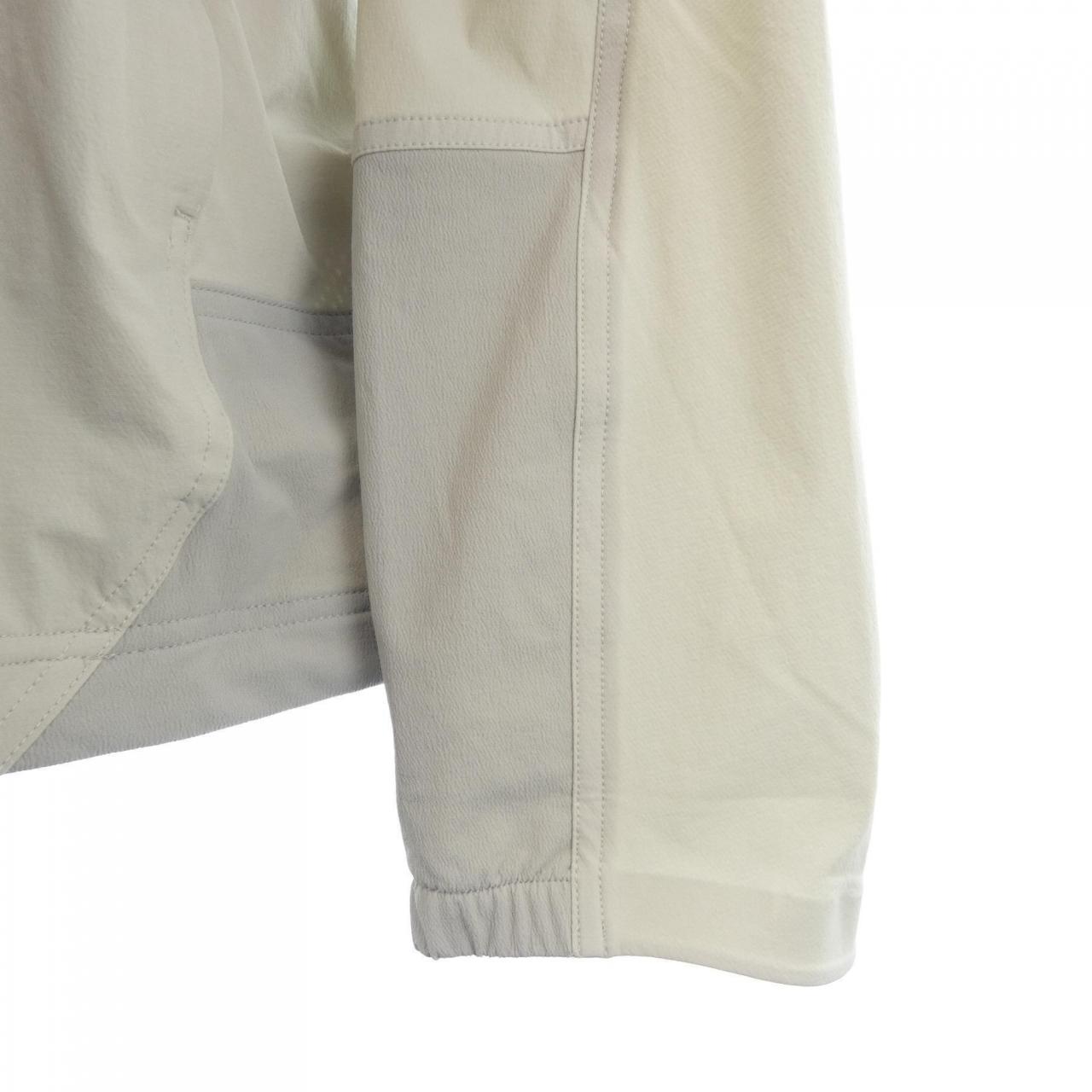 ナイキ NIKE トップス