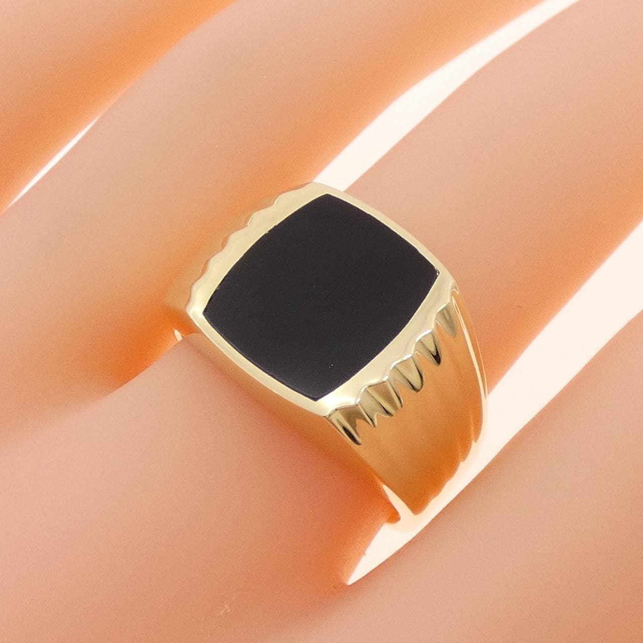 K18YG onyx ring