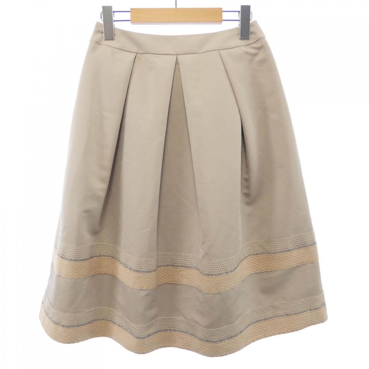 トゥービーシック TO BE CHIC スカート