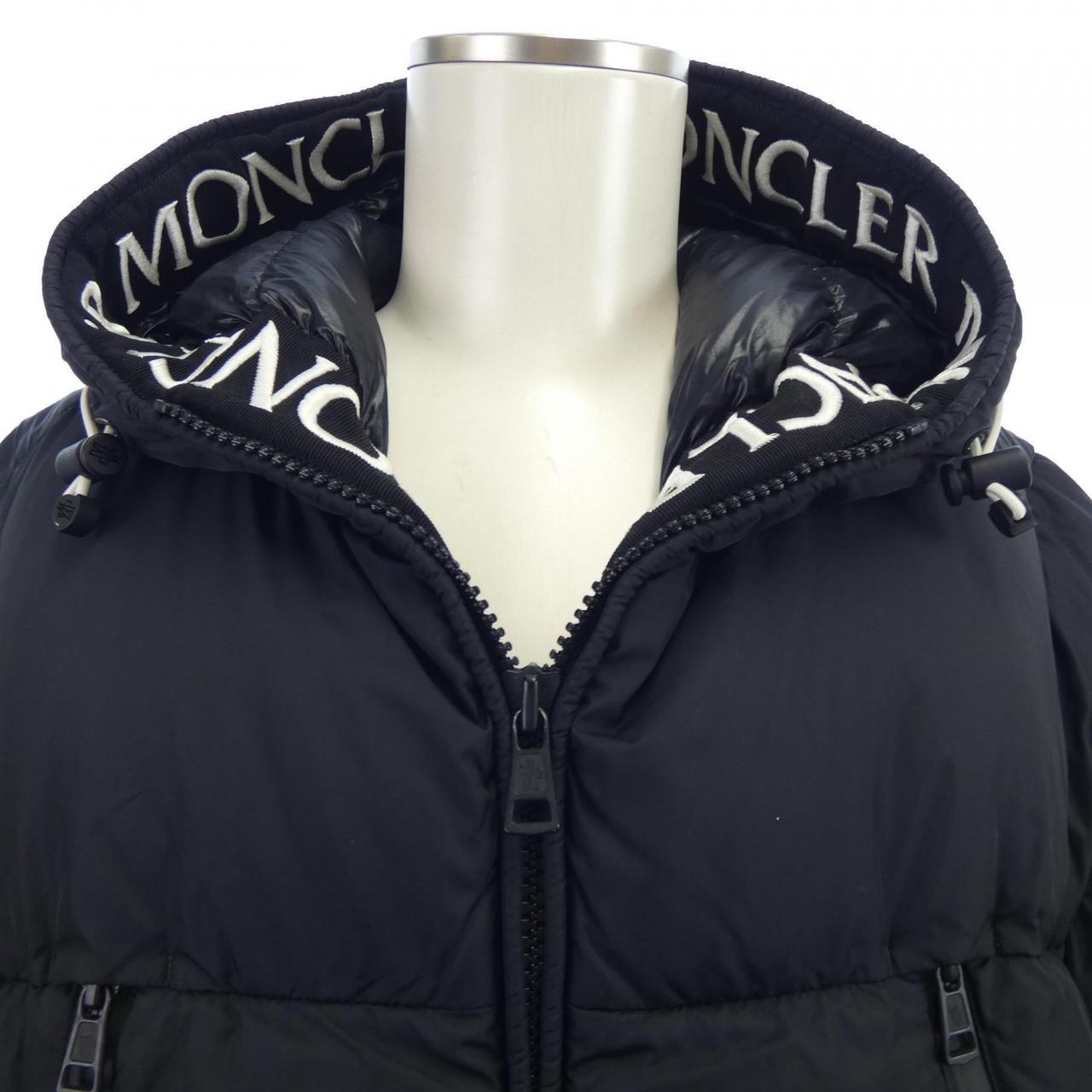 モンクレール MONCLER ダウンジャケット