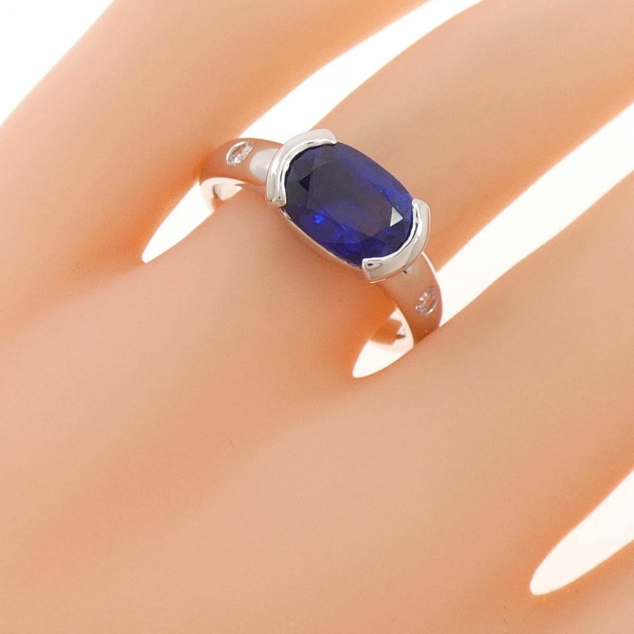 750WG サファイヤ リング 2.47CT