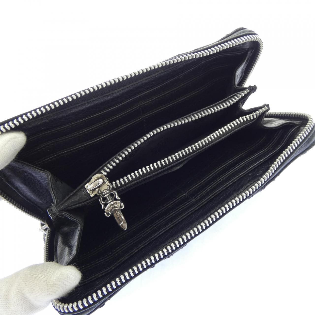 クロムハーツ CHROME HEARTS REC F ZIP QUILTED CEMETERY CROSS WALLET