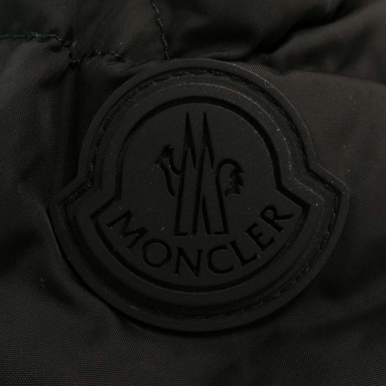 モンクレール MONCLER ダウンジャケット