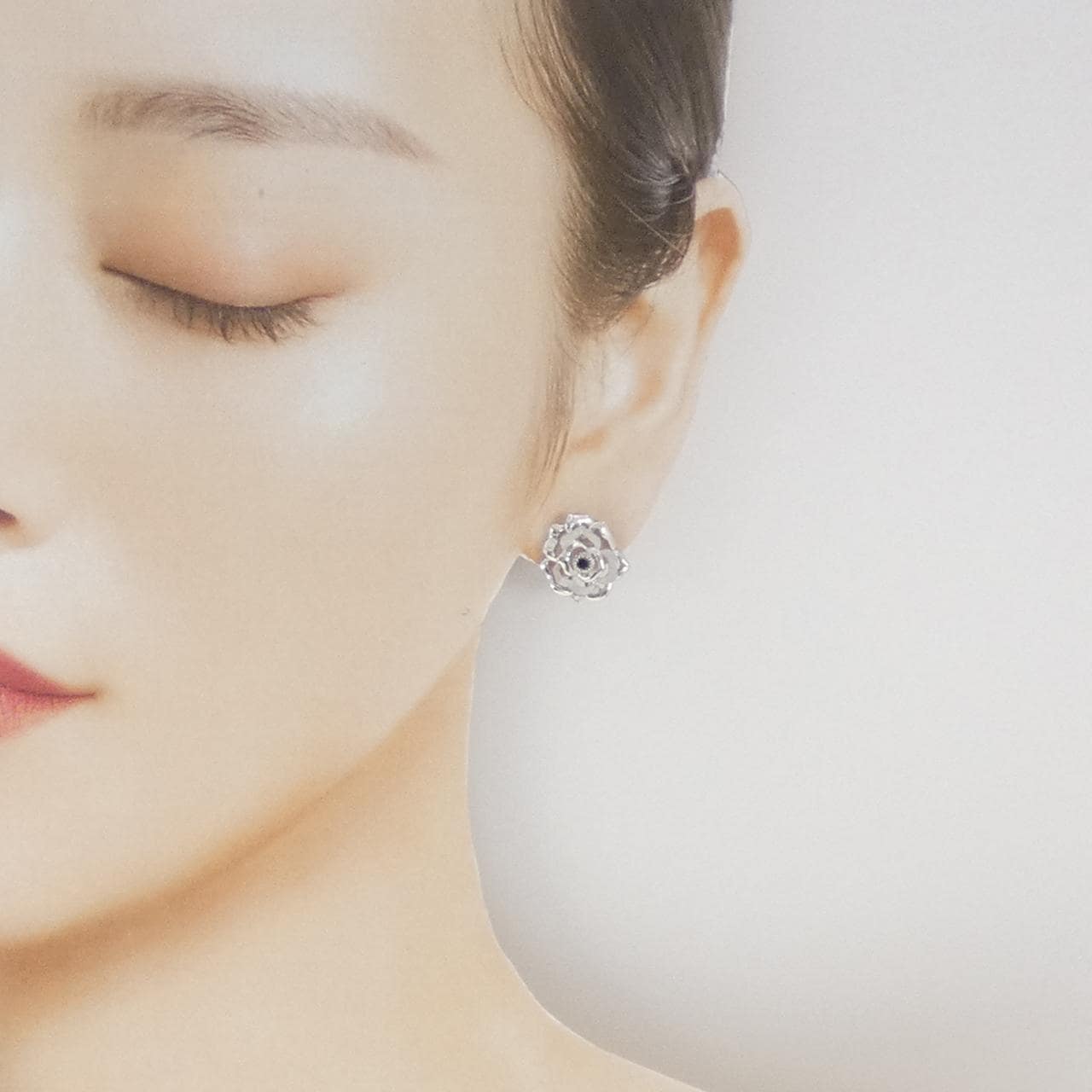 K18WG ローズ ダイヤモンド ピアス/イヤリング 0.14CT