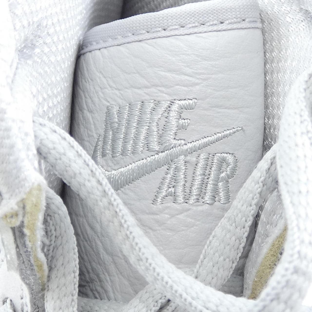 ナイキ NIKE スニーカー