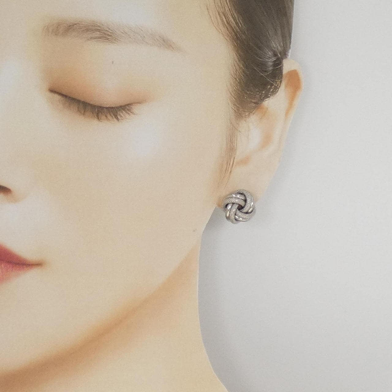 750WG/K18WG ピアス