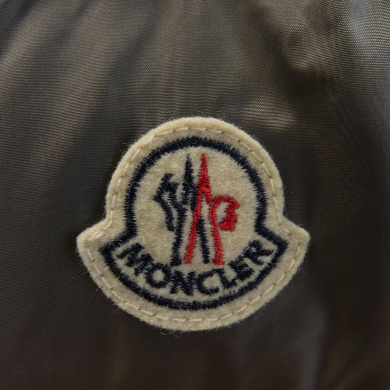 モンクレール MONCLER ダウンジャケット