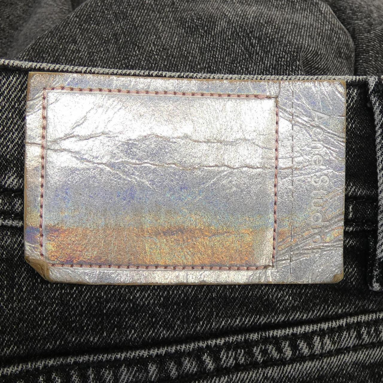 アクネ ACNE ジーンズ