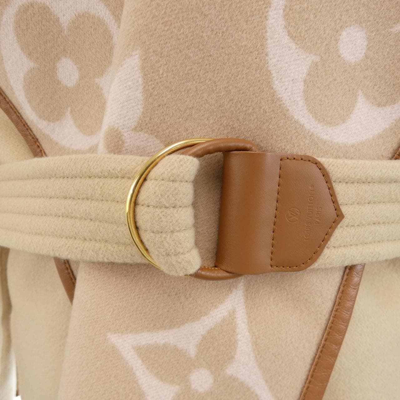 ルイヴィトン LOUIS VUITTON ベルテッドダブルフェイスフーデッドラップコート FMCO05NUV コート