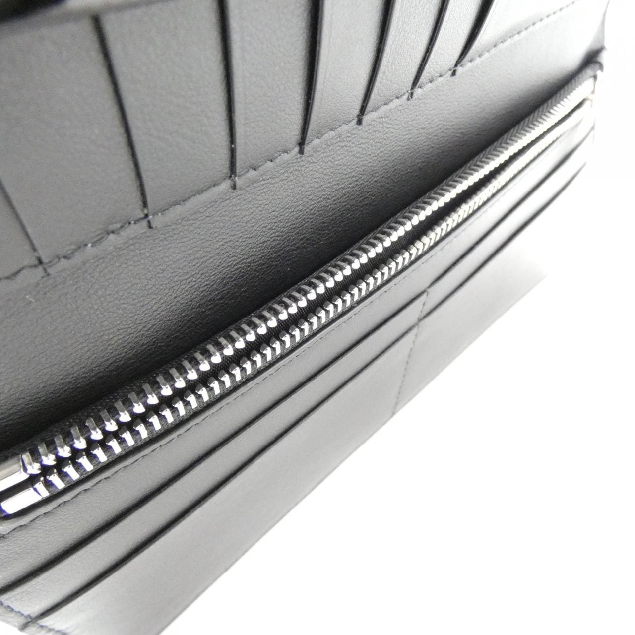 サルヴァトーレフェラガモ 22 0433 財布