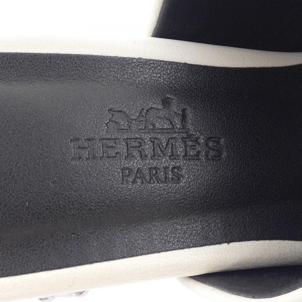 エルメス HERMES グロッシー60 GLOSSY60 シェーヌダンクル 231208Z サンダル