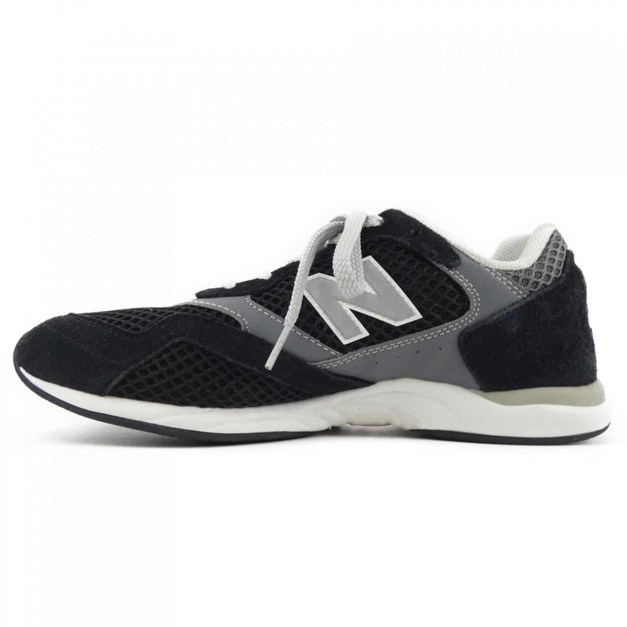 ニューバランス NEW BALANCE スニーカー