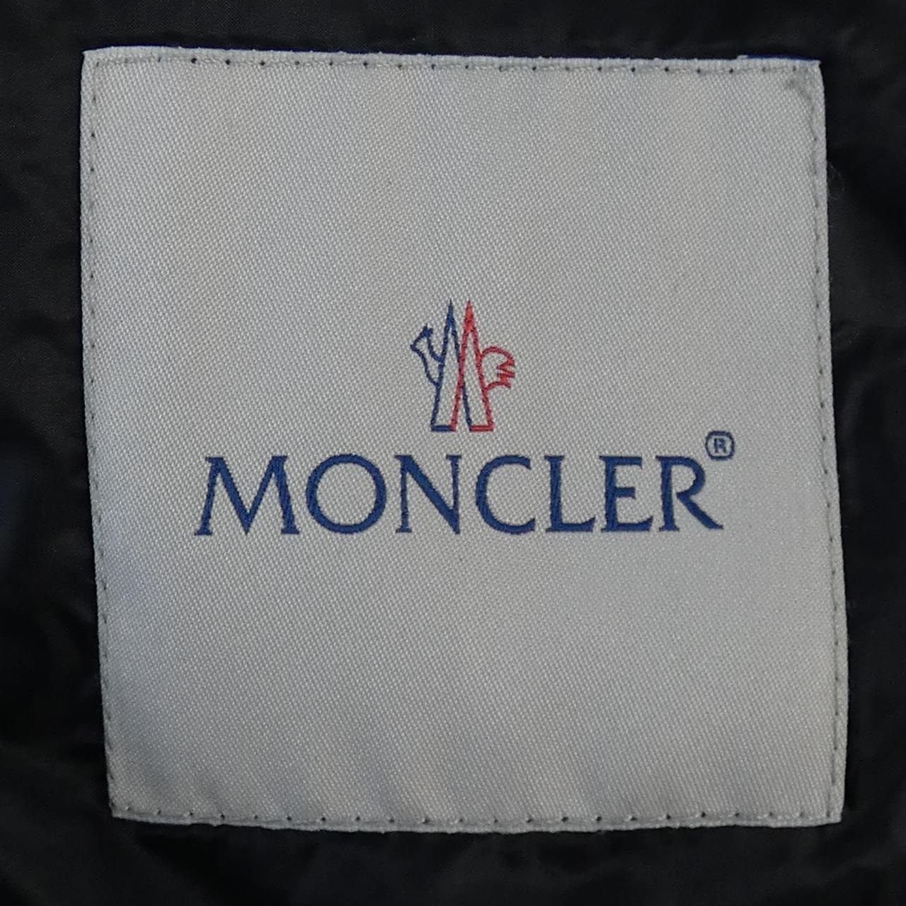 モンクレール MONCLER ダウンジャケット