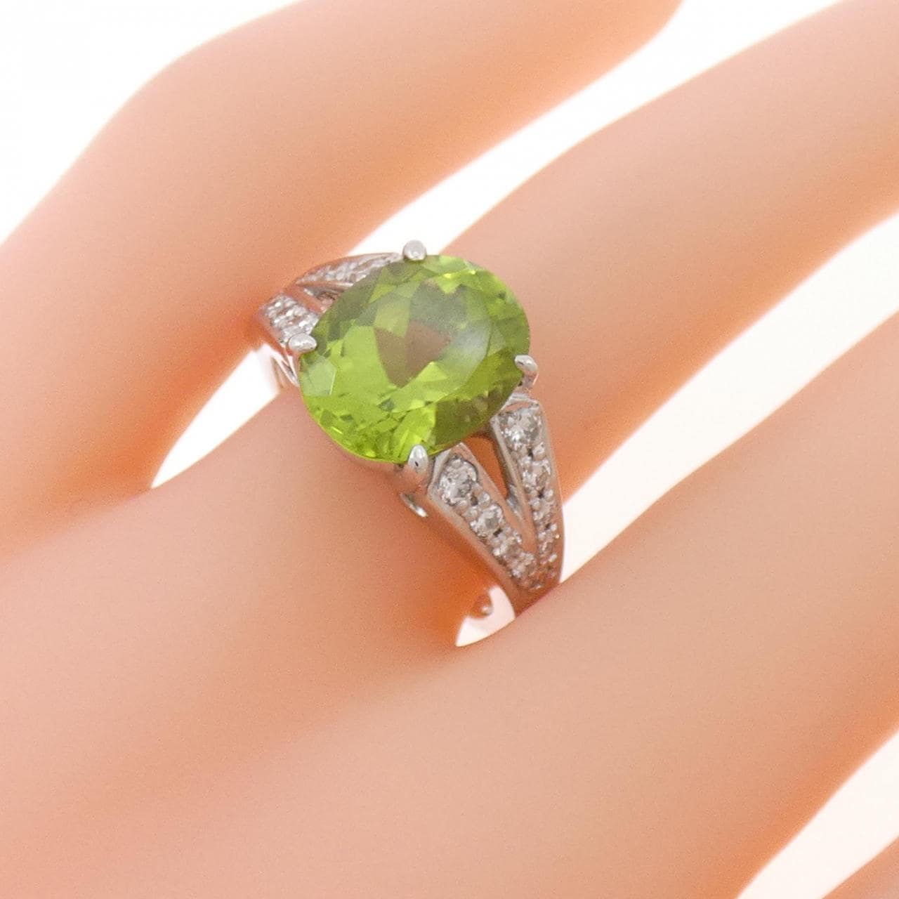 PT900 ペリドット リング 4.26CT