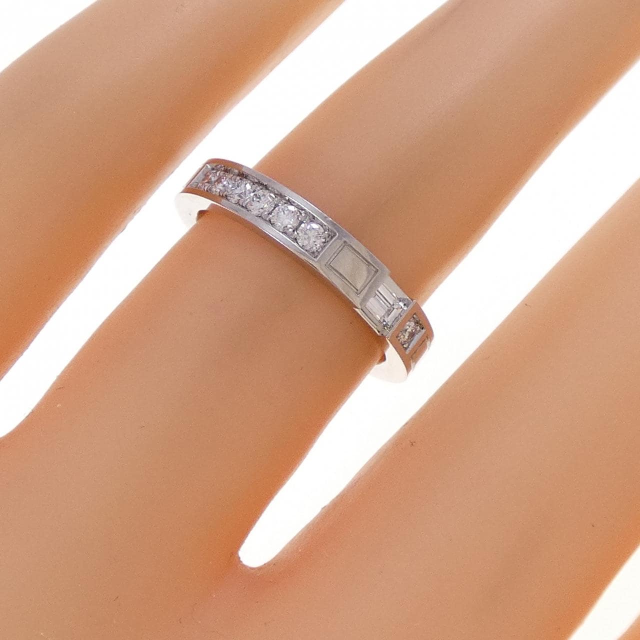 ハリーウィンストン トラフィック バイ ハリーウィンストン アクセントバンド リング