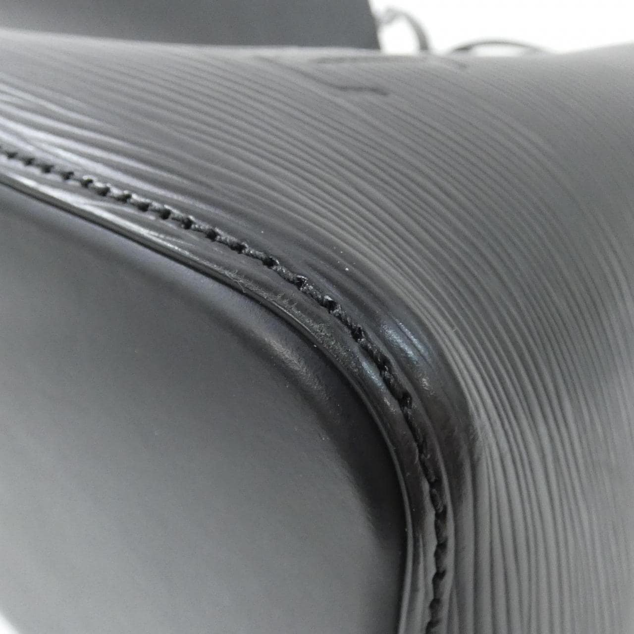 ルイヴィトン エピ ネオ ノエ M54366 ショルダーバッグ