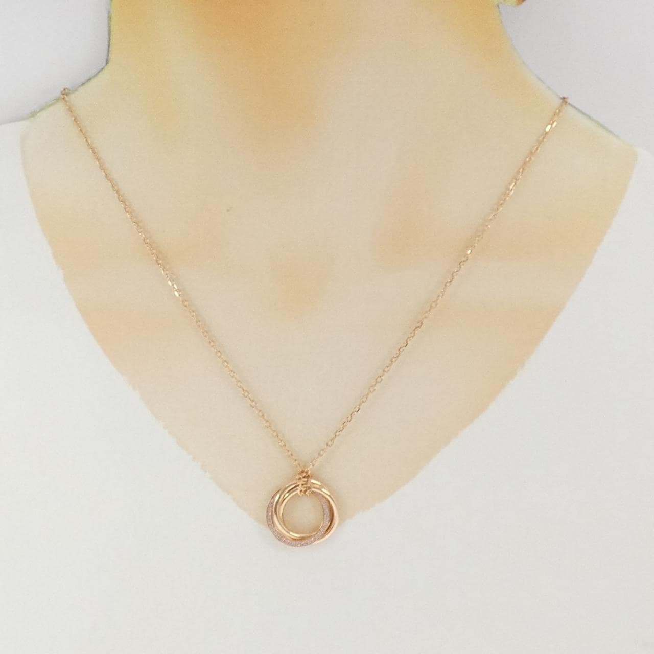 Cartier Trinity项链