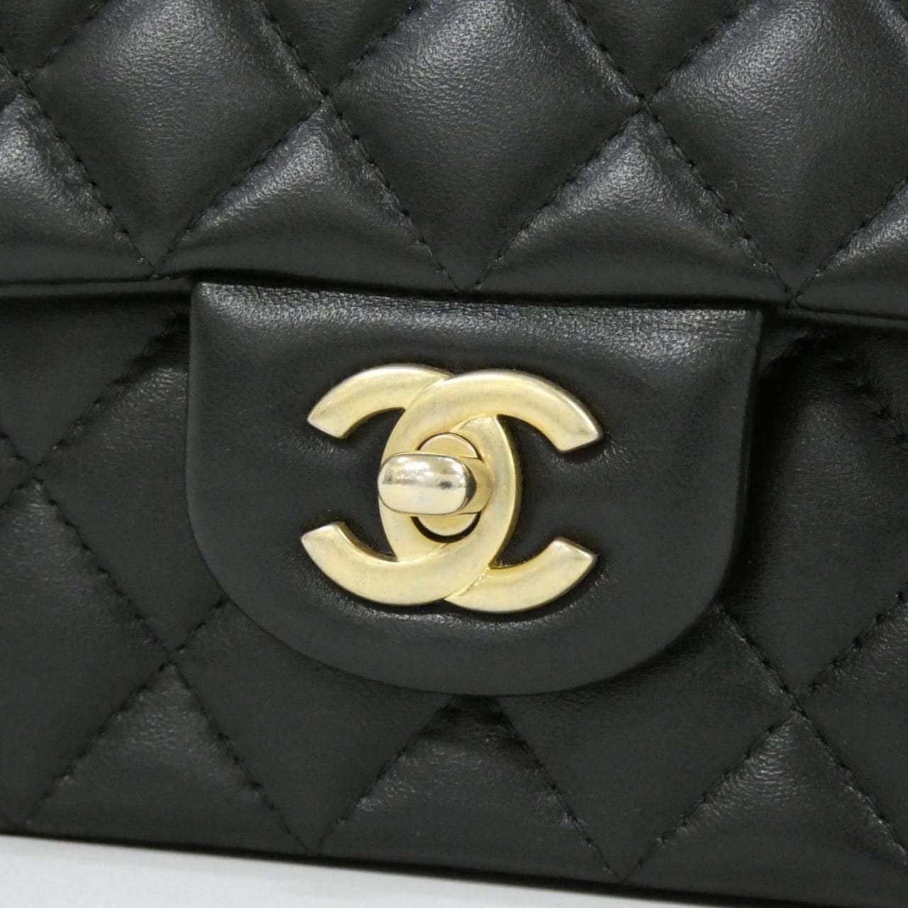 シャネル AS2431 バッグ