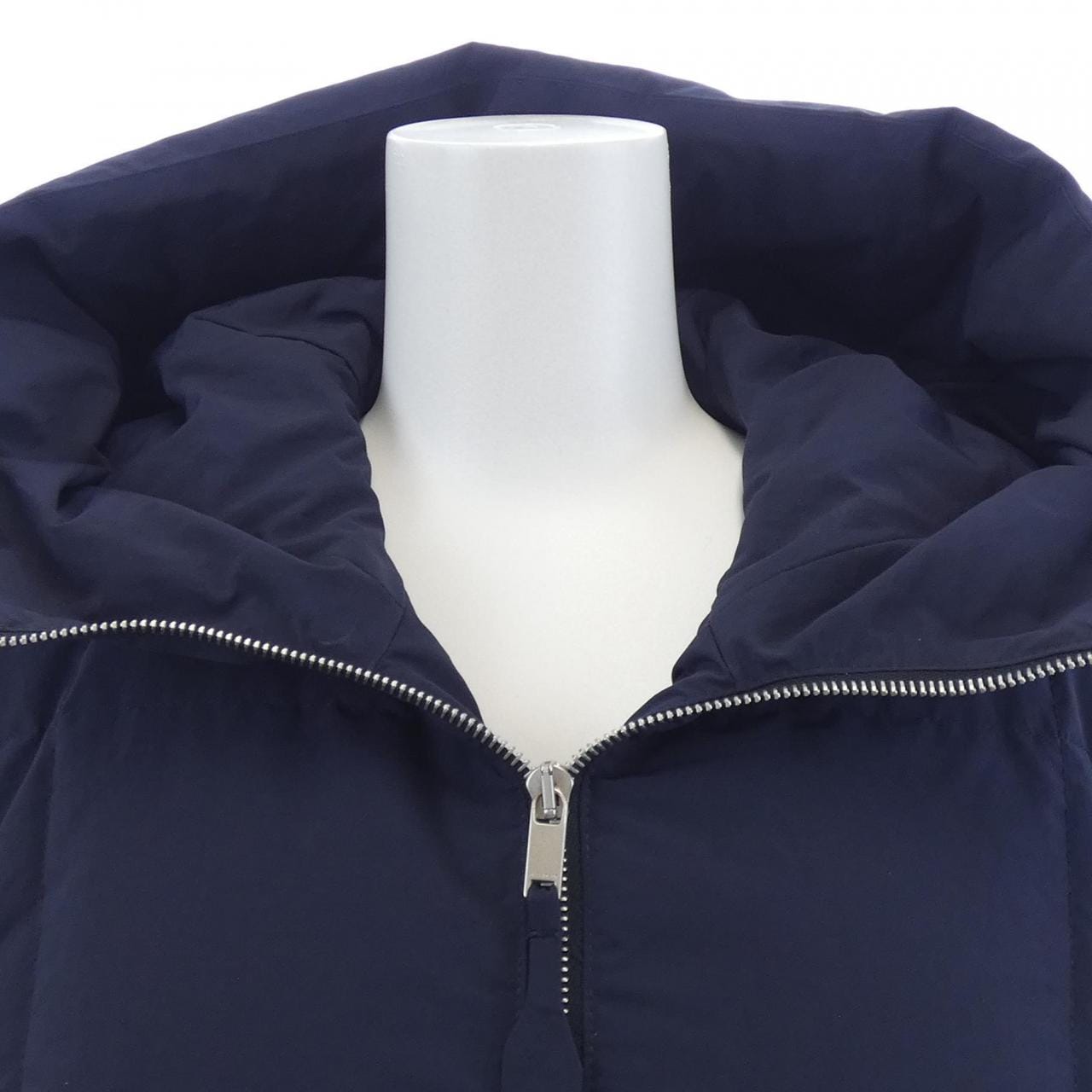 ジルサンダープラス JIL SANDER+ J40AF0014 ダウンジャケット