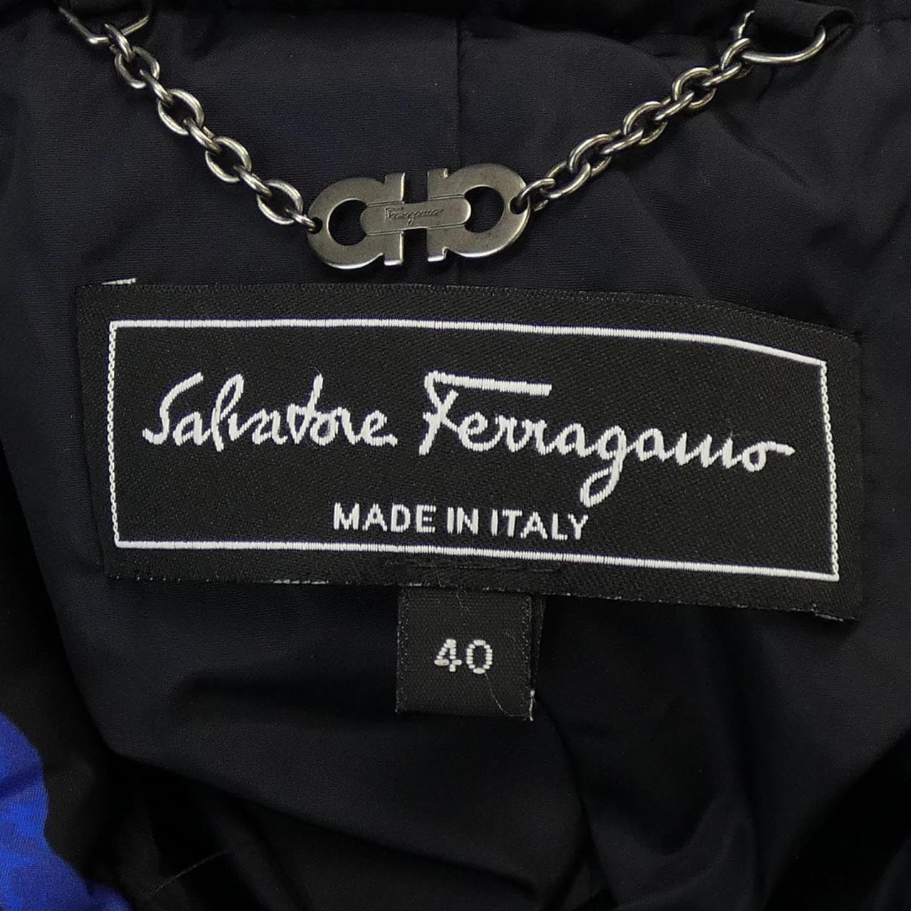 サルヴァトーレフェラガモ SALVATORE FERRAGAMO ダウンコート