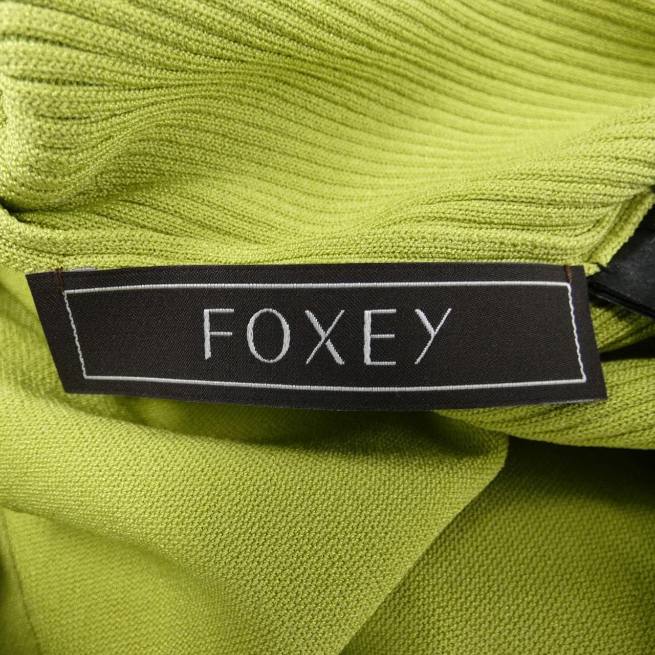 フォクシー FOXEY トップス