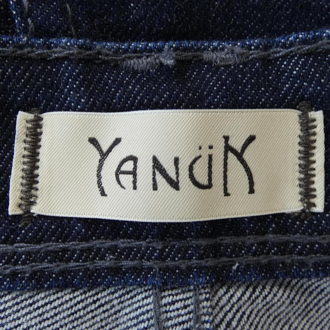 ヤヌーク YANUK ジーンズ