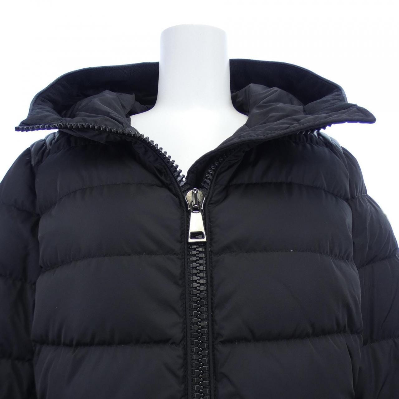 モンクレール MONCLER ダウンコート