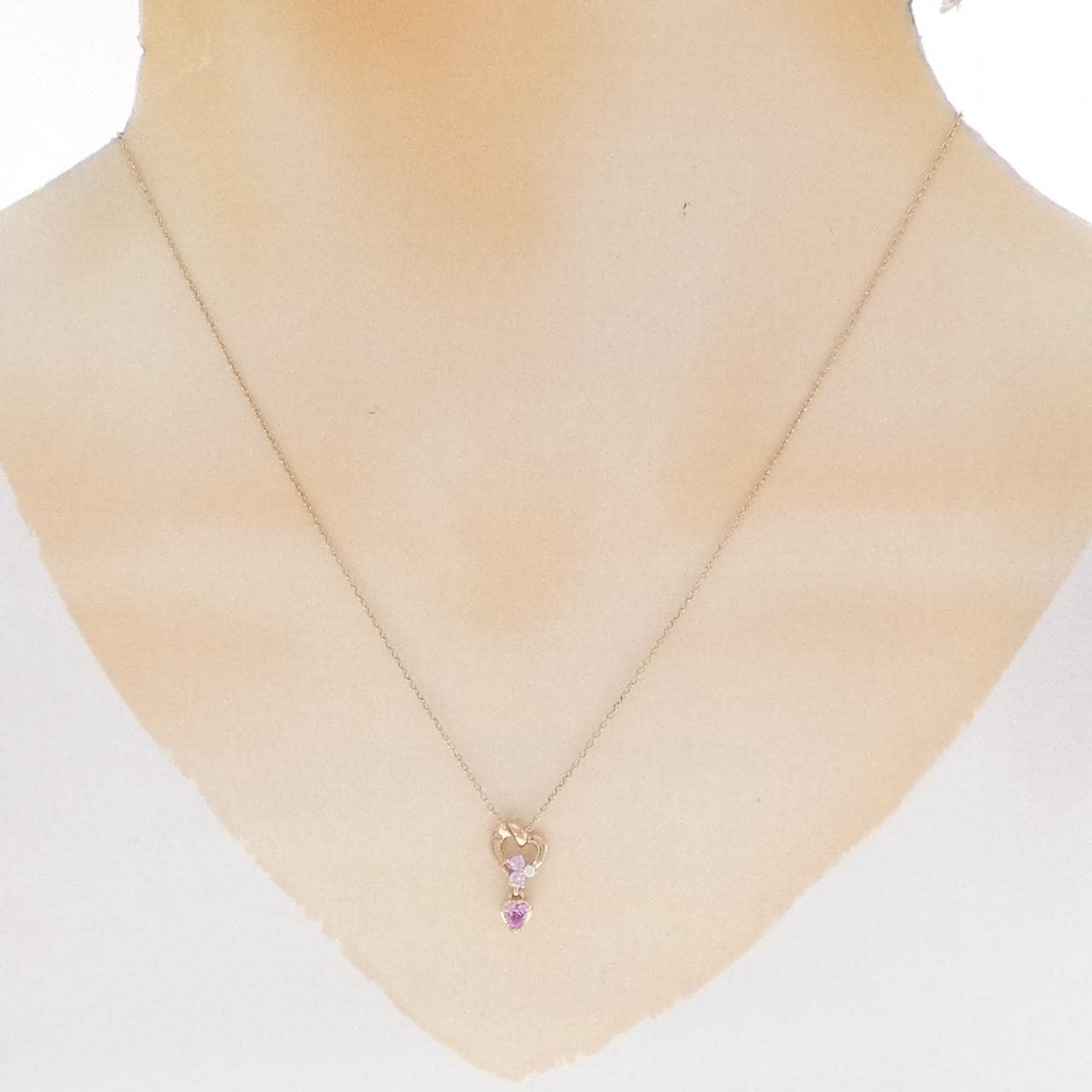 4゜C ハート 合成サファイヤ ネックレス