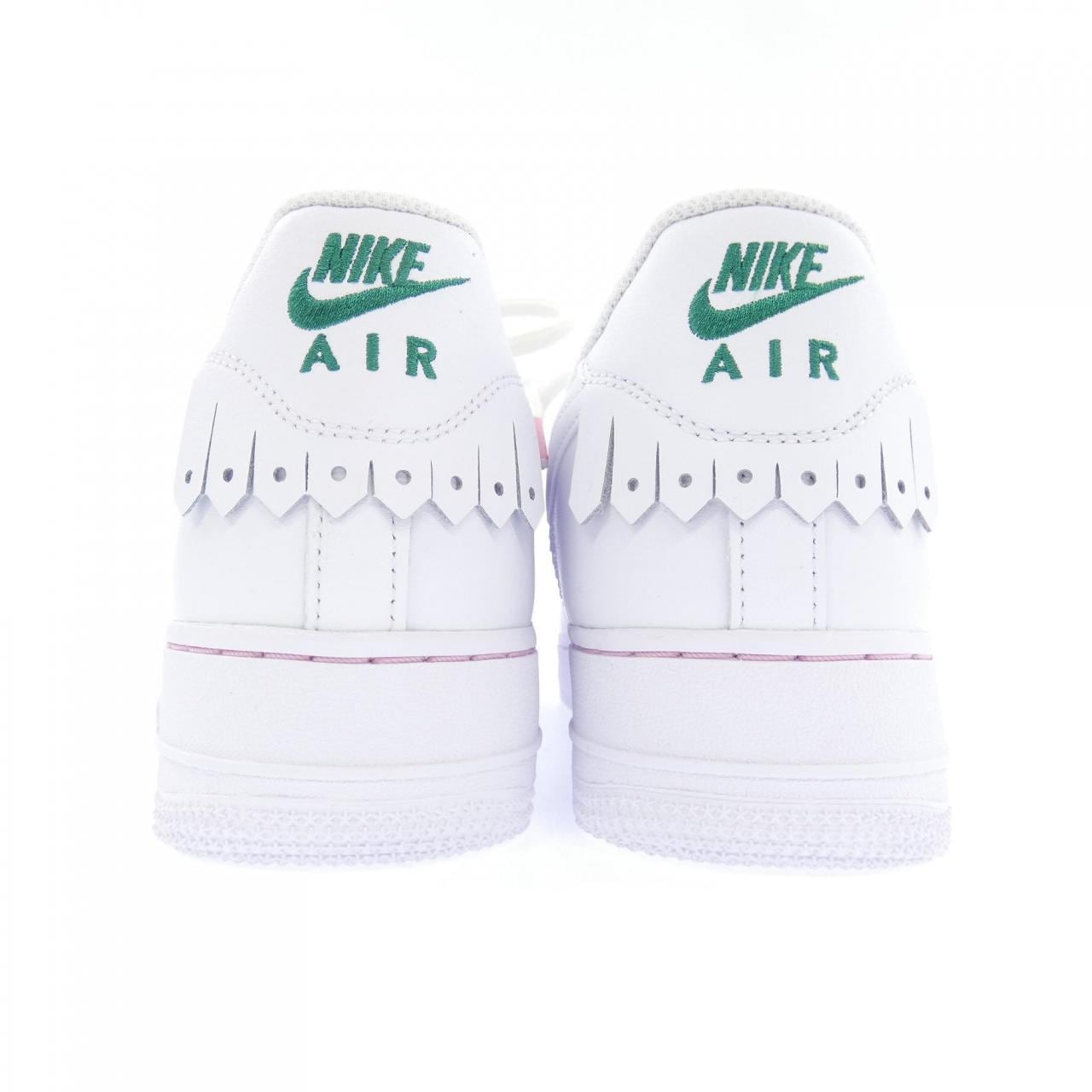 ナイキ NIKE HF1937-100 スニーカー