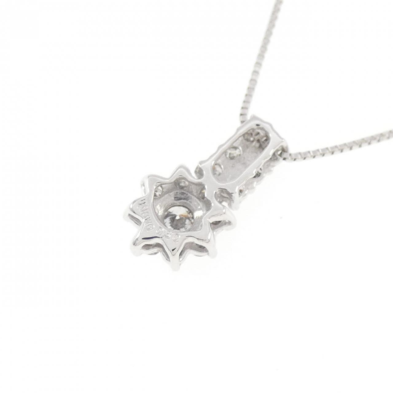 K18WG フラワー ダイヤモンド ネックレス 0.30CT